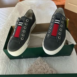 NEW IN BOX PAUL GREEN SNEAKERS